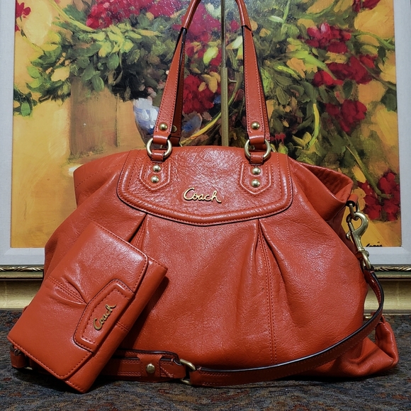 !! 2PC COACH SATCHEL & WALLET - Picture 7 of 12